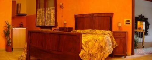 camera arancio